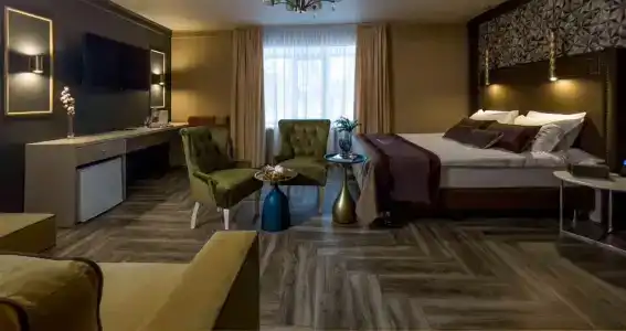 на Манежном - 122