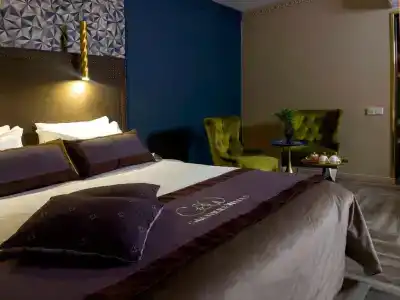 на Манежном - 125