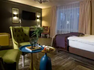 на Манежном - 128