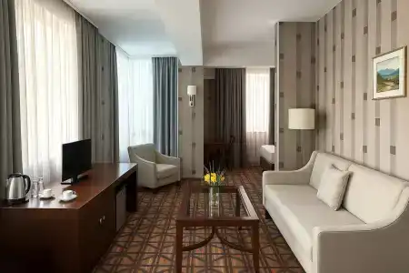 Yerevan Resident - 4