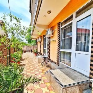 Mark Inn - 16