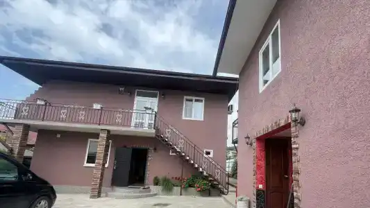 Солнечный двор у Сюзанны - 0
