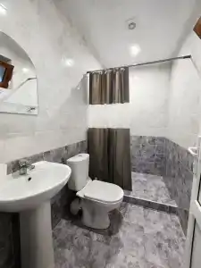 у Ларисы - 38