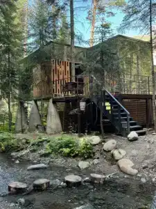 Кавказский двор - 7