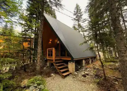 Кавказский двор - 8