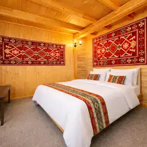 Hayat-Haus - 48