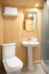 Hayat-Haus - 56