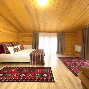 Hayat-Haus - 71