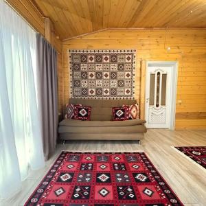 Hayat-Haus - 73