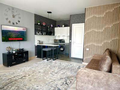 у фонтана - 54