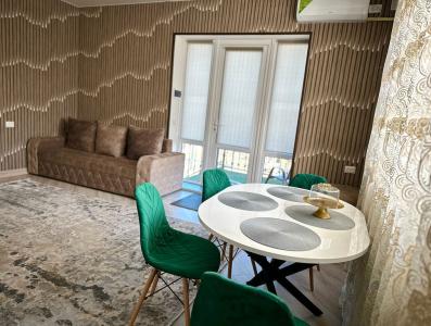 у фонтана - 59