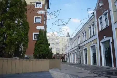 Точка Запятая апарт&коливинг - 1
