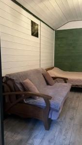 12 месяцев - 19