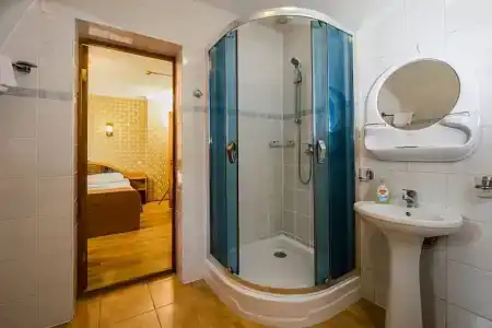 Золотая Бухта - 120