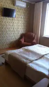 Сандро - 44