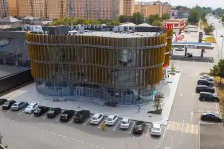 Skyline Plaza - 1
