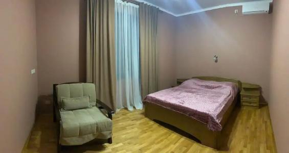 Лора - 24
