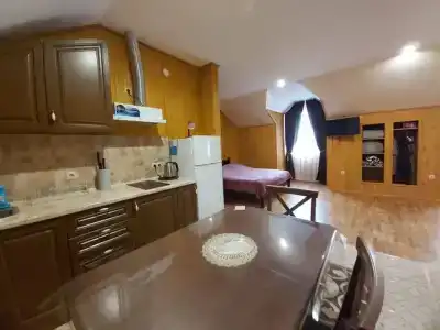 Лора - 33