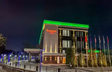 Ramada Plaza by Wyndham - 1