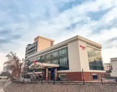 Ramada Plaza by Wyndham - 5