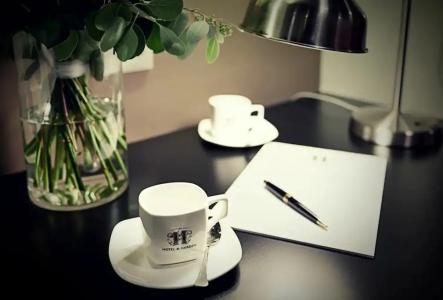 11 Hotel & Garden - 11