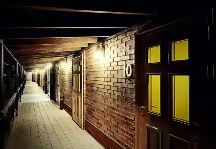 11 Hotel & Garden - 13