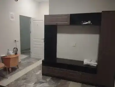 Corner - 12