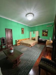 Queen-Batumi - 30
