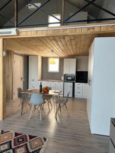 RoyalHouse - 27