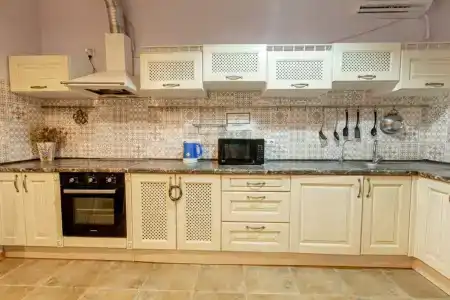 Автор на Ставропольской - 5