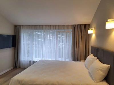 4 Avenue - 17