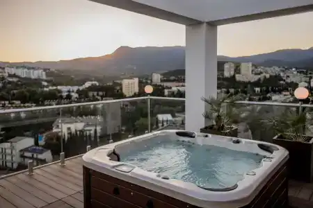 Крымский гость - 1