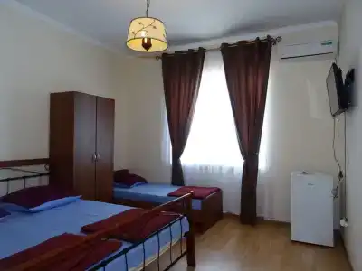 Дали - 9
