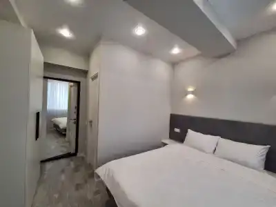 4 Avenue - 71