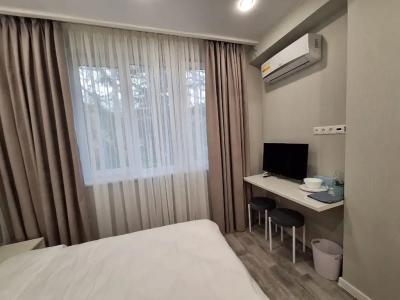 4 Avenue - 72