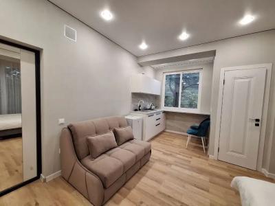 4 Avenue - 79