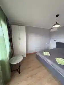У Эммы - 12