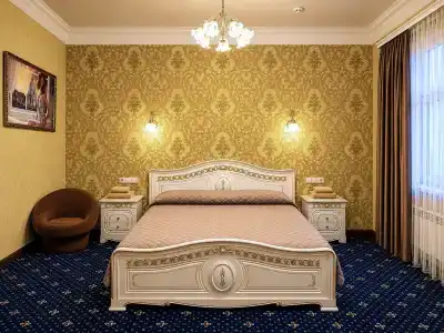Royal - 37
