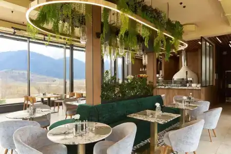 Plato Meot Park & Hotel - 4