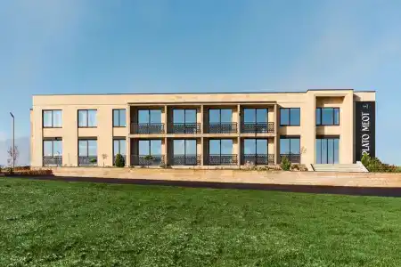 Plato Meot Park & Hotel - 8