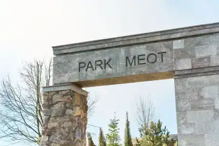 Plato Meot Park & Hotel - 9