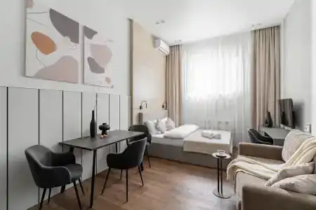 Studio 15 - 205