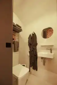 Secret Rooms - 24