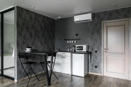 Room 12 - 21