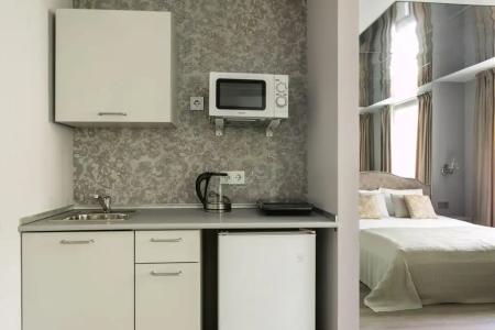 Room 12 - 51