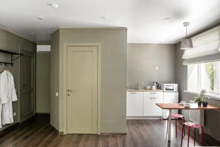 Room 12 - 72