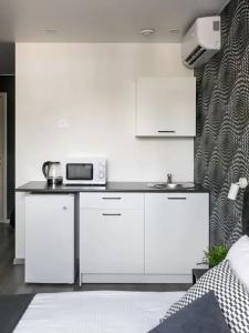 Room 12 - 87
