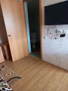 Уютные апартаменты - 10