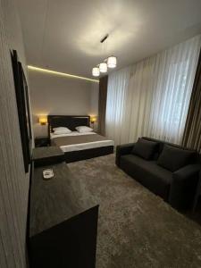 Гранд Плаза - 38