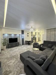 Гранд Плаза - 54